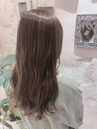 セミロング 代表山口ひな 髪質改善のプロのヘアスタイル