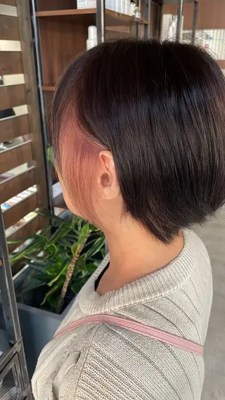 ショート カラー 石川 明歌音のヘアスタイル