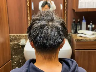 ショート パーマ メンズ 浅見 天翔のヘアスタイル