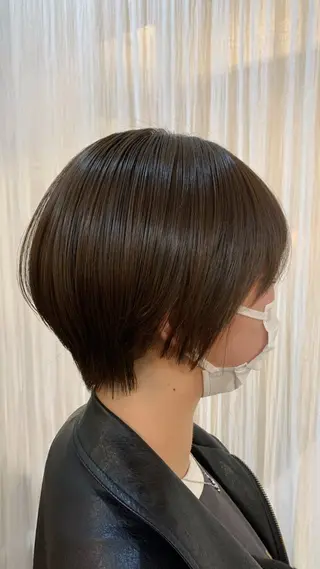 ショート Masaki ブリーチカラーのヘアスタイル