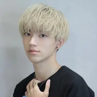 ショート カラー メンズ 飯塚 想のヘアスタイル