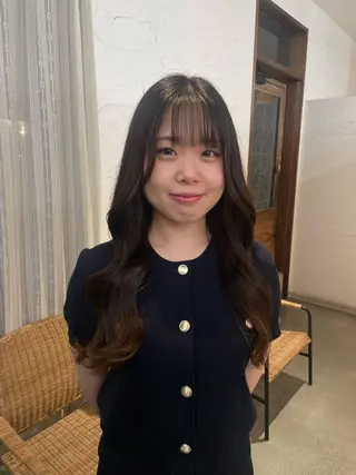 ロング niuniu所属・萩原 見咲のヘアスタイル