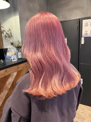 カラー 橋本 奈桜のヘアスタイル