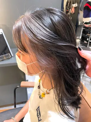 セミロング 横山 菜摘のヘアスタイル
