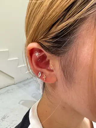 透明感カラー/顔周り カット/レイヤーにかのヘアスタイル