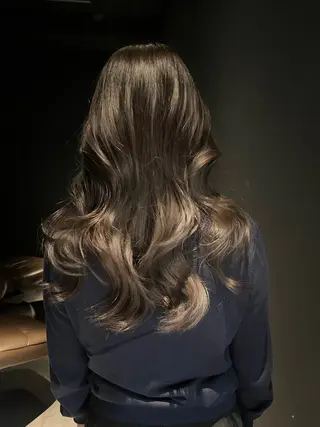 セミロング Fev AYAHAのヘアスタイル