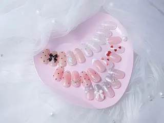 ネイル 𝑬𝑹𝑰𝑲𝑨 𓂃🎀𓈒𓏸のネイルデザイン