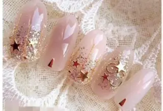 ネイル ゲン レイカのネイルデザイン