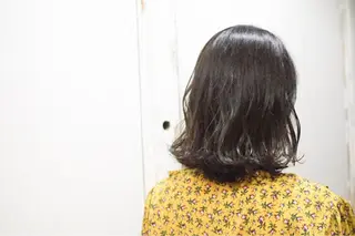 ミディアム カラー 難波 茜のヘアスタイル