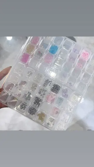 ネイル amiLe 🎀yuunaのネイルデザイン