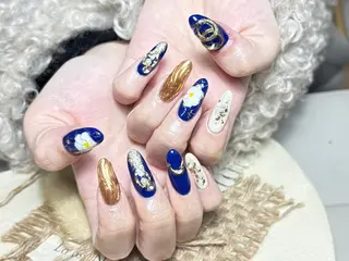 ネイル AngelChris ビューティーサロンのネイルデザイン