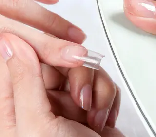 ネイル Earth Total Beauty Salon所属・アース　トータル ビューティサロンのネイルデザイン