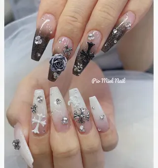 ネイル momo 長さだしのネイルデザイン