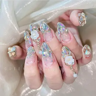 ネイル Queens 榊 まおのネイルデザイン