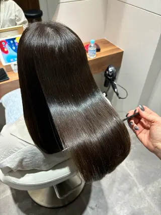 セミロング SALOWIN上野店所属・美髪ヘア 🤍erikaのヘアスタイル