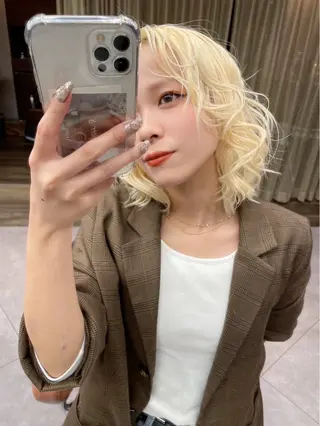 ミディアム えり 堀江/ボブ /艶髪/レイヤーのヘアスタイル