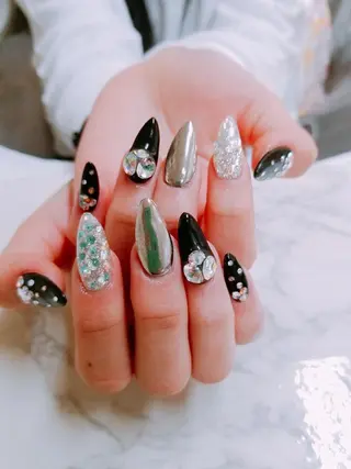 ネイル 河野ちえ (雑誌掲載サロン)のネイルデザイン