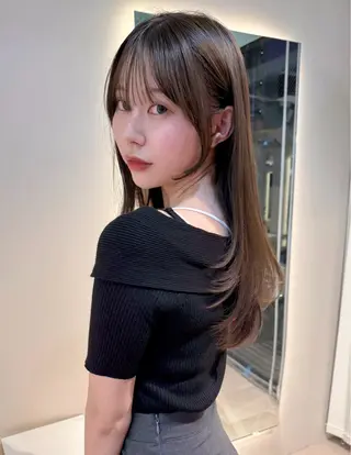 ロング ハイレイヤー/顔周り /レイヤーカットのヘアスタイル