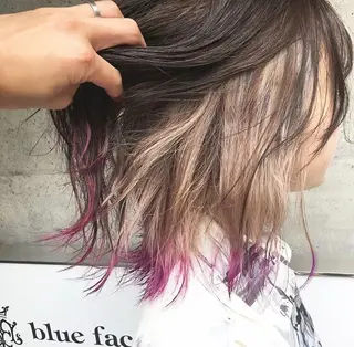 ミディアム カラー あやめ【顔まわり/レ イヤー/柔らかカラ】のヘアスタイル