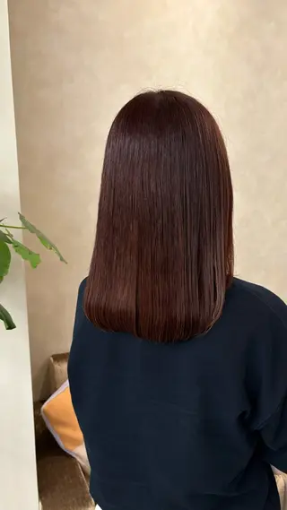 カラー ワイズミ モモカのヘアスタイル