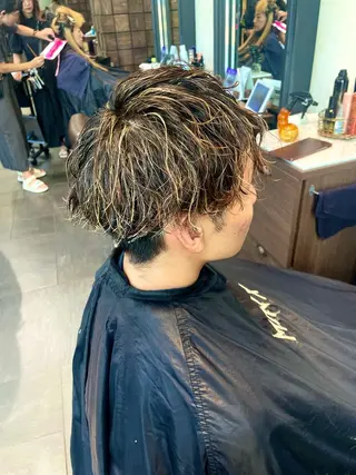 ショート ブリーチ＆縮毛矯正 🧸tomoki🧸のヘアスタイル