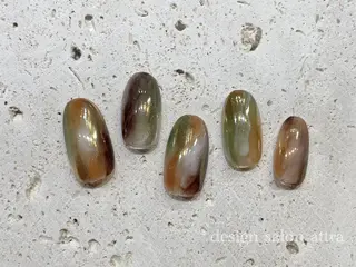 ネイル 根津 綾子のネイルデザイン