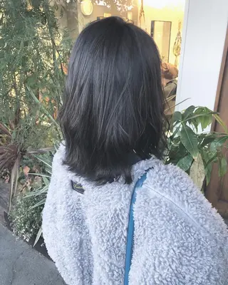 ミディアム カラー ture by gladのヘアスタイル