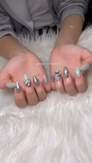 ネイル 関山 志乃のネイルデザイン