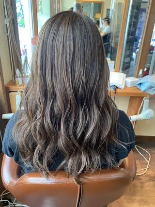 カラー パーマ ヘアアレンジ メンズ キッズ ネイル マツエク・マツパ 髪質改善 艶髪🔵ﾌｾﾅｵﾔのヘアスタイル