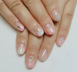 ネイル THECOLORS所属・近貞 莉奈のネイルデザイン