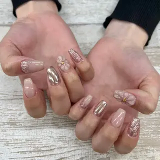 ネイル GRANDEUR焼津 Nana🦖のネイルデザイン