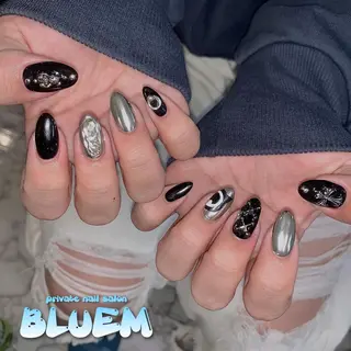 ネイル BLUEM なな🐶のネイルデザイン