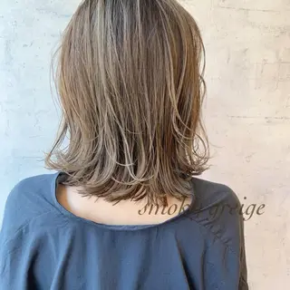 ミディアム カラー toiro by lien hair atelier所属・池田 真由美のヘアスタイル