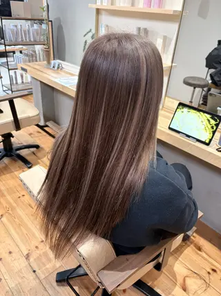 ロング セルバ所属・卒業生クーポン💗 ハイトーン/ブリーチのヘアスタイル