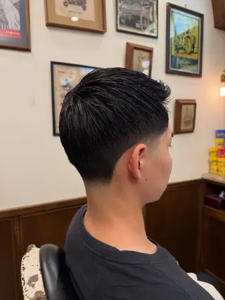 ショート HIROGINZA BARBERSHOP新宿所属・山内 勇人のヘアスタイル