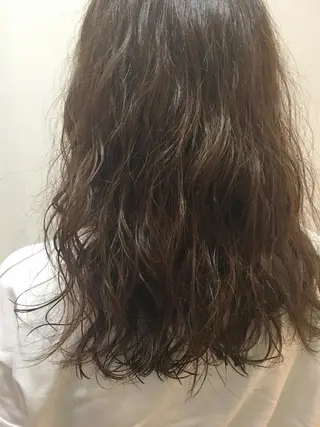 ミディアム セミロング パーマ yuki hair所属・yuki watanabeのヘアスタイル