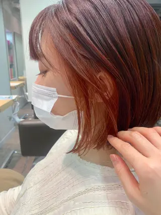 ショート カラー ヘアアレンジ サナ🌱 切りっぱなしボブのヘアスタイル