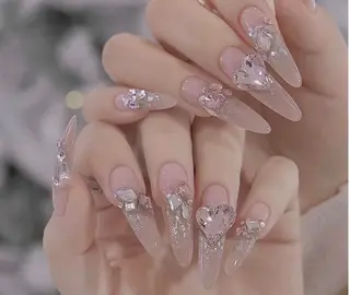 ネイル D-BEAUTY Nailsalonのネイルデザイン