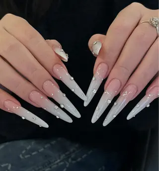 ネイル Luna Glade Nail Salon所属・Luna Gladeのネイルデザイン