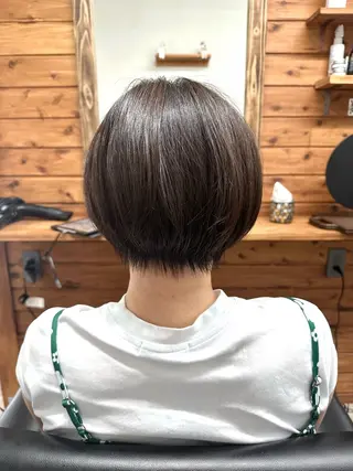 ショート カラー アンソニー ショウゴのヘアスタイル