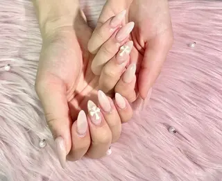 ネイル Lowé所属・Lowé みるくのネイルデザイン