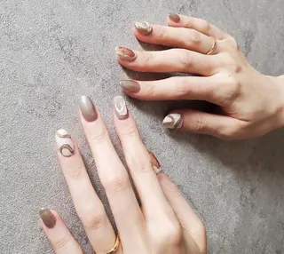 ネイル nailstudio eviz新宿店のネイルデザイン