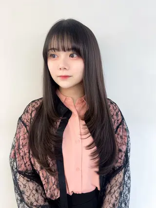 ロング カラー はいとう　なえ Beretのヘアスタイル