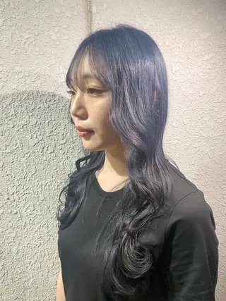 セミロング カラー ヘアアレンジ ハイトーン・ブリーチ ムラ修正　八須　錬のヘアスタイル