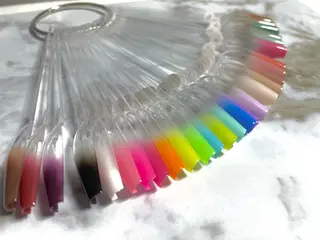 ネイル alma (アルマ)のネイルデザイン