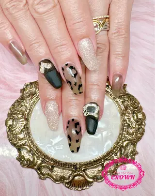 ネイル CROWN プライベートサロンのネイルデザイン