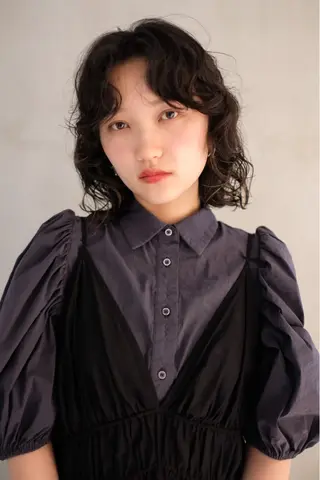 ミディアム パーマ 瓜谷 亮磨のヘアスタイル