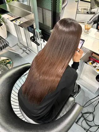 ロング BEL所属・三池 ブルノのヘアスタイル