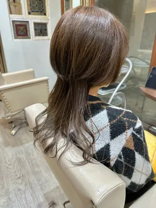 セミロング カラー おおつか せいやのヘアスタイル