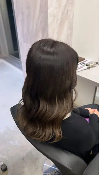 カラー EIGHT　樹梨 ／韓国ヘア🩶のヘアスタイル